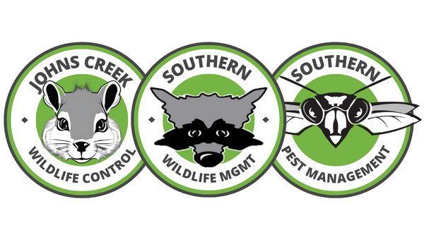 wildlife & pest control logo